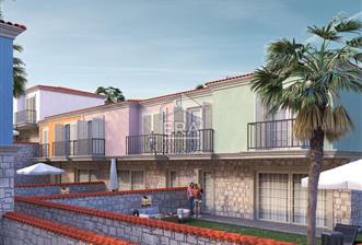 Çeşme Alaçatı'da Müstakil Havuzlu 3+1 Satılık Sıfır Villa