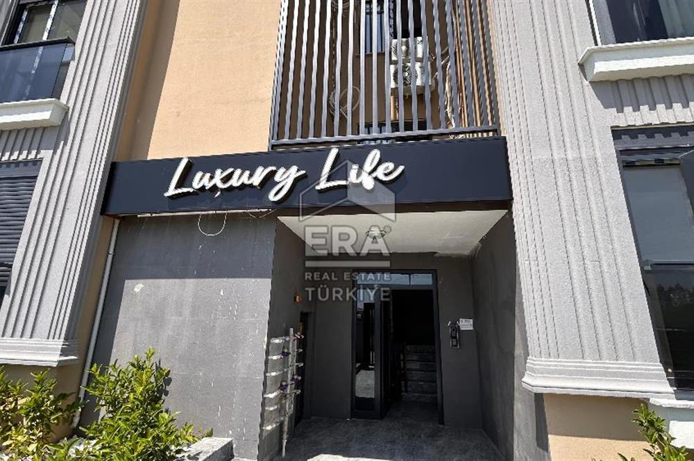 Antalya Manavgat Ilıca Mahallesinde Havuzlu Asansörlü1+1 Satılık Daire