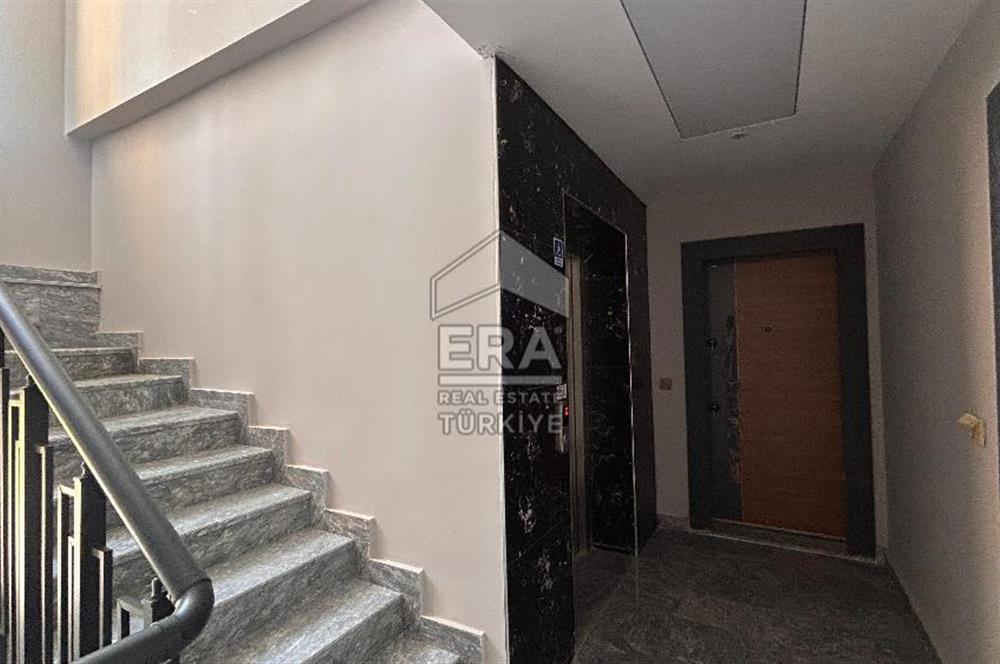 Antalya Manavgat Ilıca Mahallesinde Havuzlu Asansörlü1+1 Satılık Daire