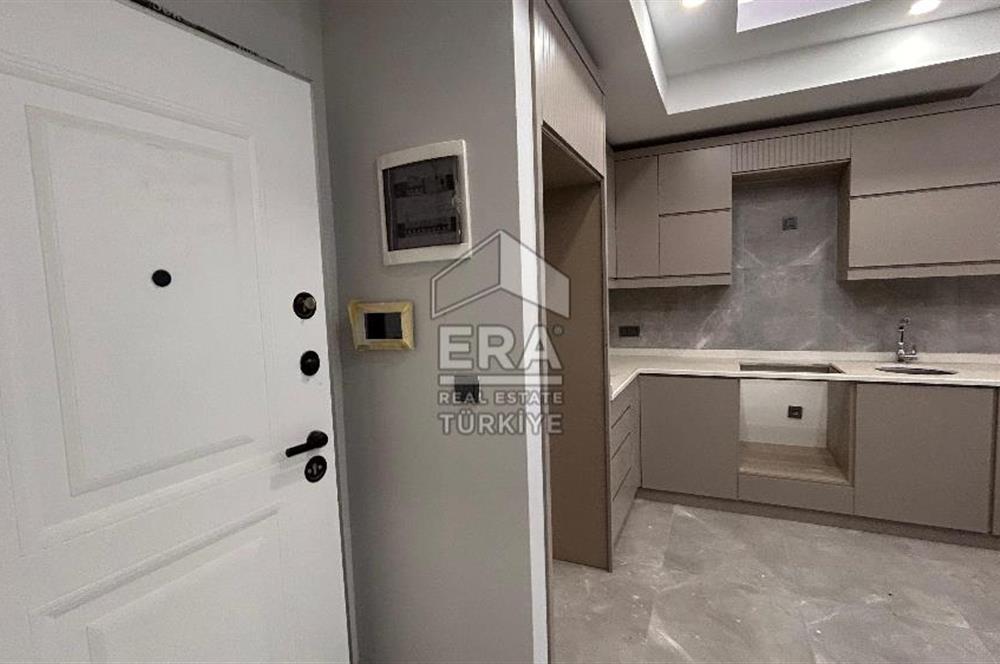 Antalya Manavgat Ilıca Mahallesinde Havuzlu Asansörlü1+1 Satılık Daire