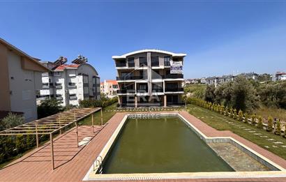Antalya Manavgat Ilıca Mahallesinde Havuzlu Asansörlü1+1 Satılık Daire