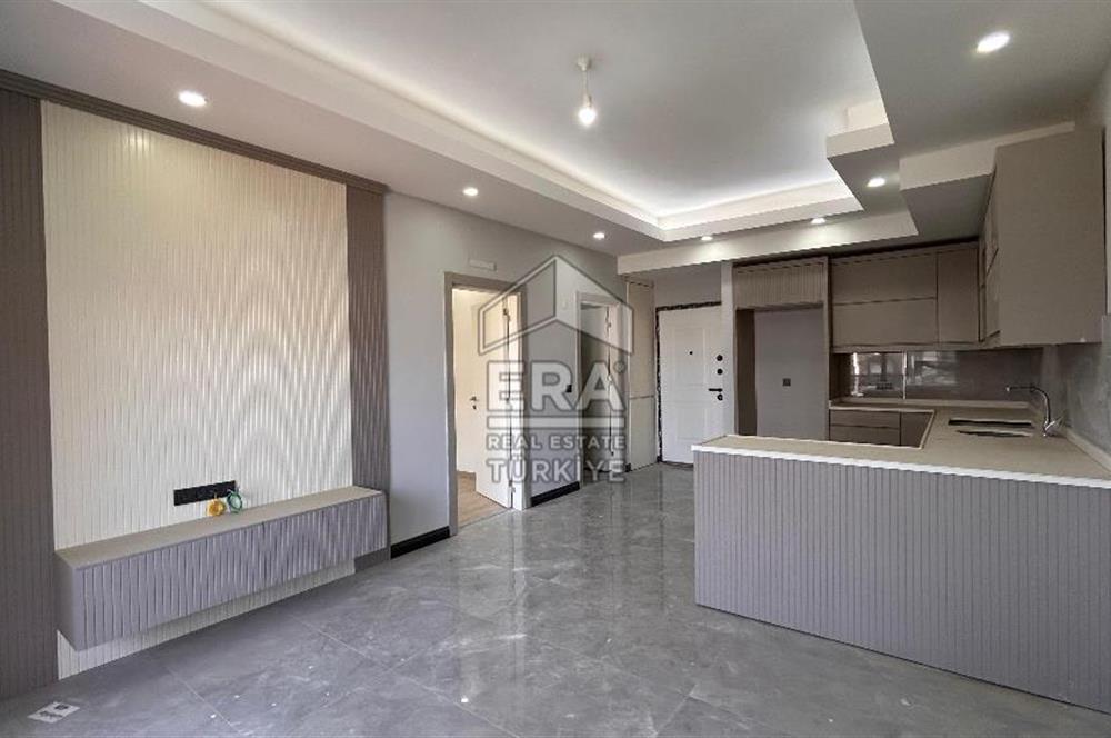 Antalya Manavgat Ilıca Mahallesinde Havuzlu Asansörlü1+1 Satılık Daire