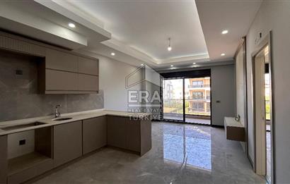 Antalya Manavgat Ilıca Mahallesinde Havuzlu Asansörlü1+1 Satılık Daire