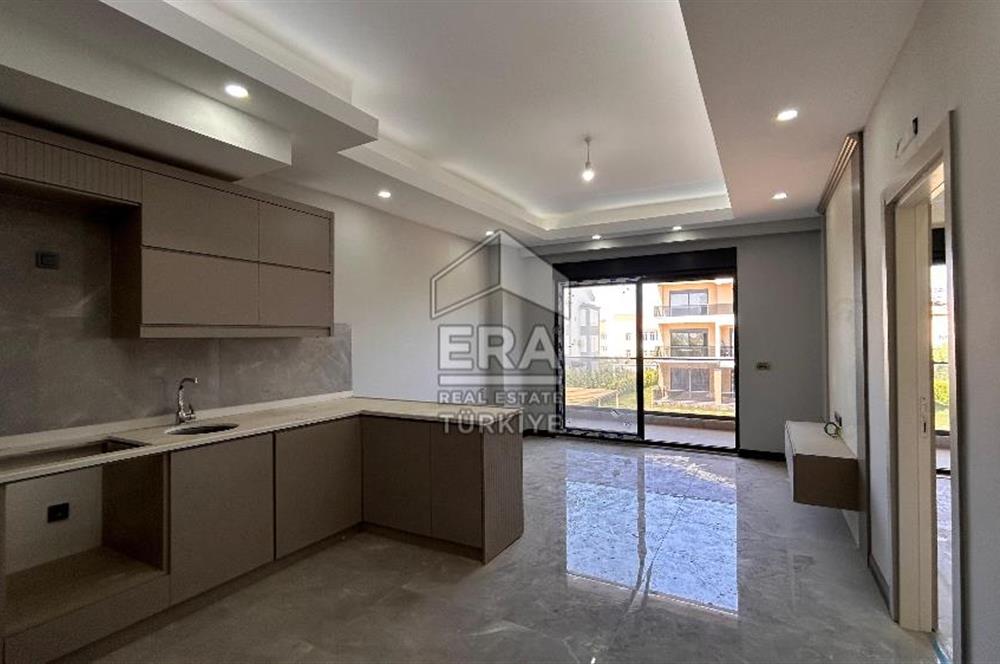 Antalya Manavgat Ilıca Mahallesinde Havuzlu Asansörlü1+1 Satılık Daire