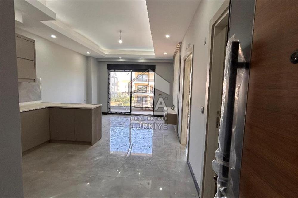 Antalya Manavgat Ilıca Mahallesinde Havuzlu Asansörlü1+1 Satılık Daire