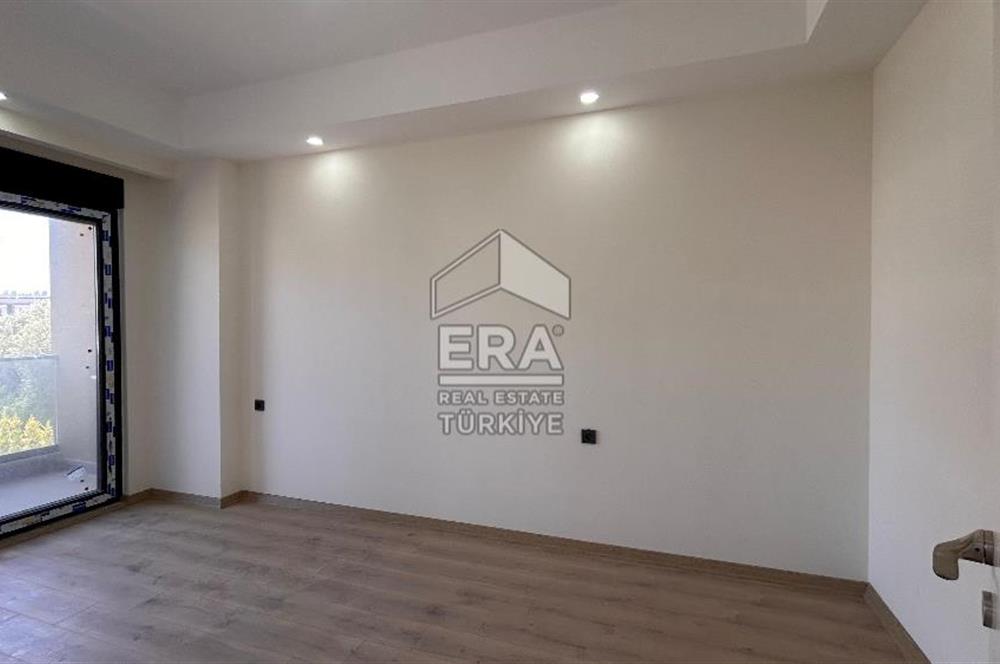 Antalya Manavgat Ilıca Mahallesinde Havuzlu Asansörlü1+1 Satılık Daire