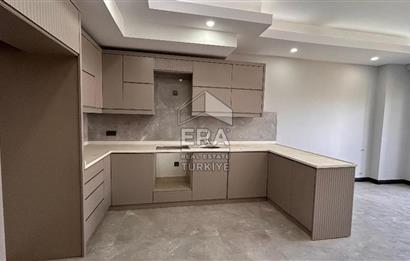 Antalya Manavgat Ilıca Mahallesinde Havuzlu Asansörlü1+1 Satılık Daire