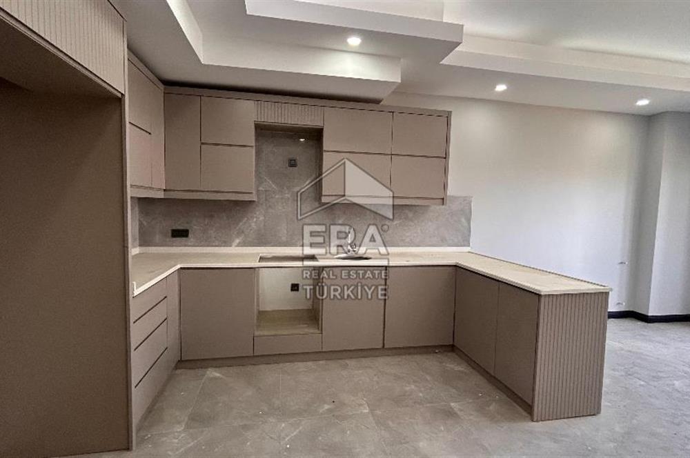 Antalya Manavgat Ilıca Mahallesinde Havuzlu Asansörlü1+1 Satılık Daire