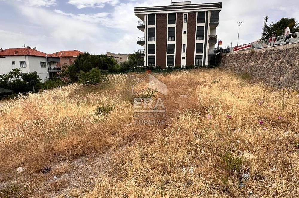 ERA NİVA'DAN BORNOVA'DA SATILIK 662 M² KONUT İMARLI ARSA