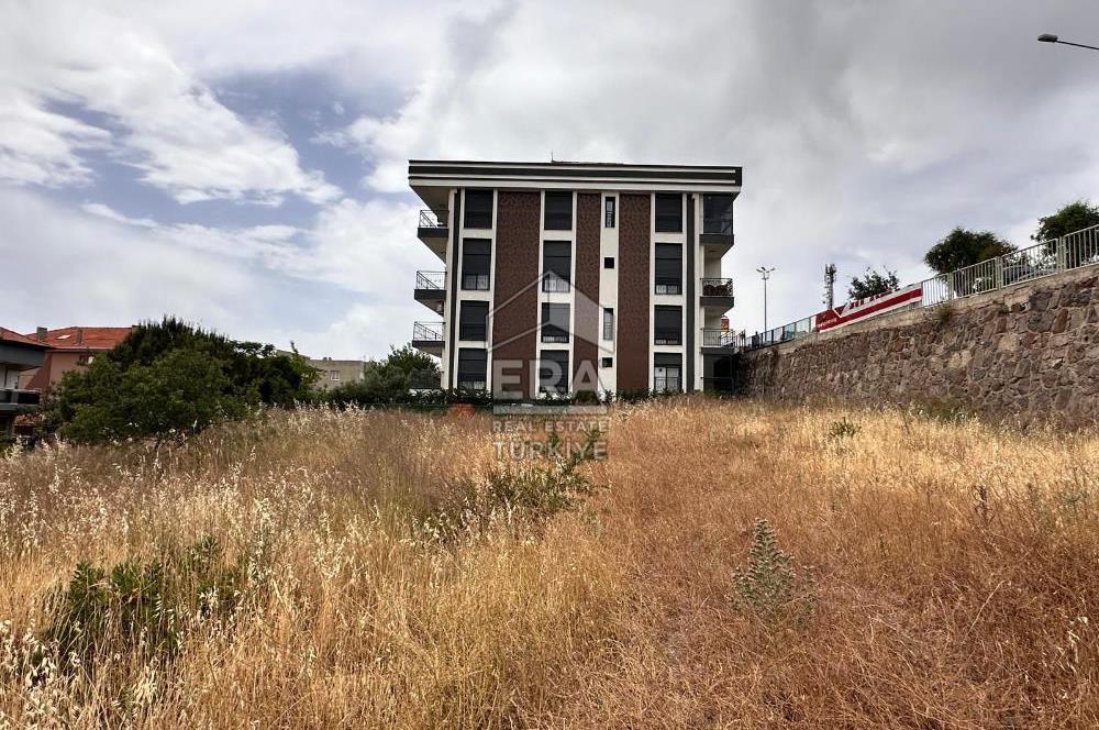 ERA NİVA'DAN BORNOVA'DA SATILIK 662 M² KONUT İMARLI ARSA