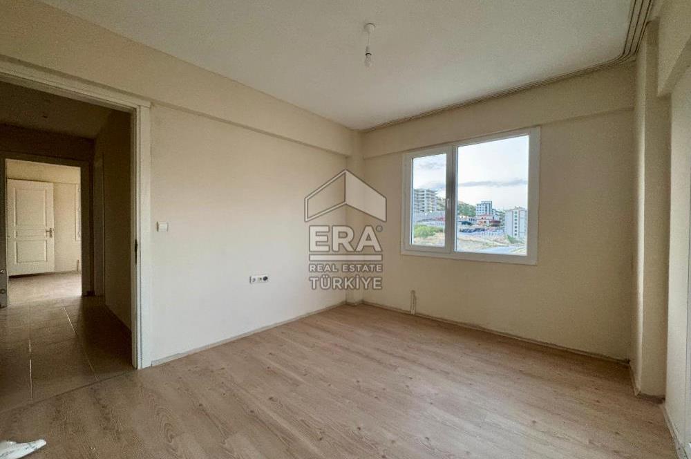 ERA Real Estate YAZ Gayrimenkul portföyünde yer alan dairemiz satılıktır.