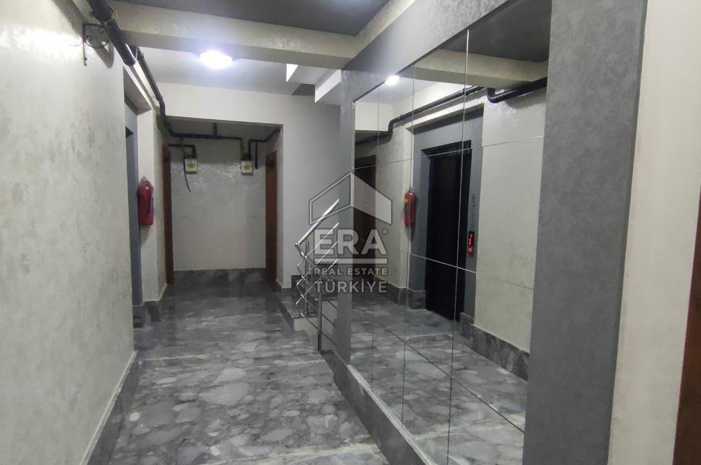 İzmir Karşıyaka Fikri Altay Mh Satılık Otoparklı Depolu 2+1