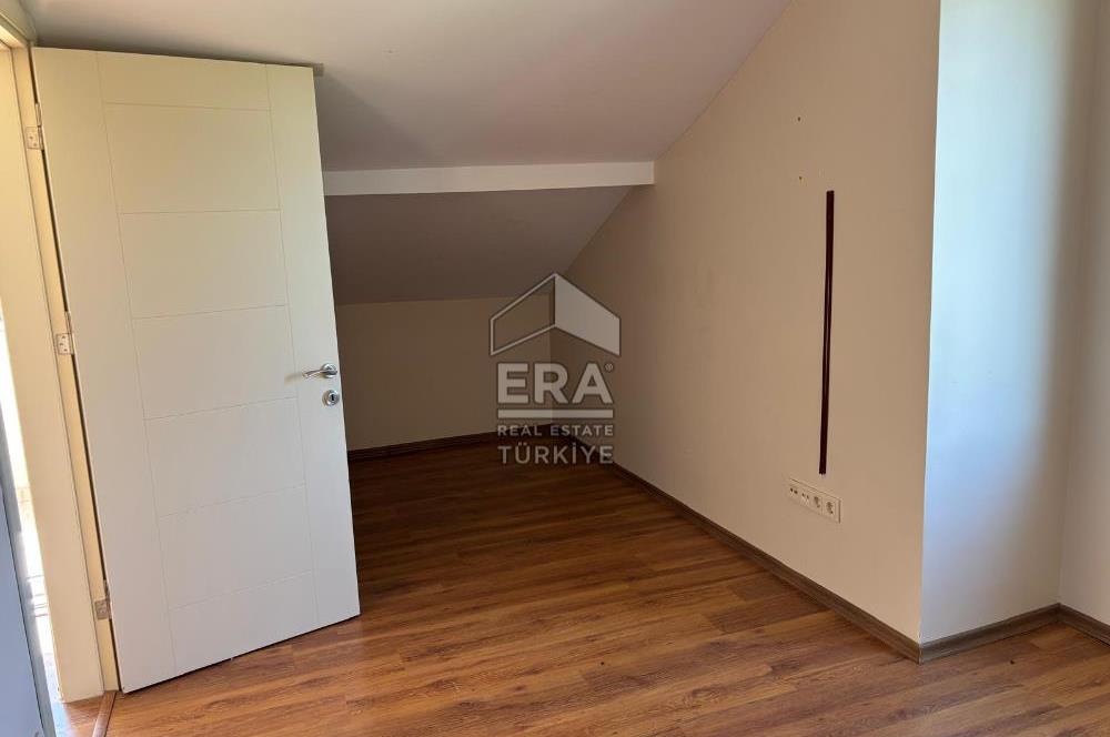 Zekeriyaköy'de 2+1, 120 m² Ferah Çatı Dubleksi Doğayla İç İçe