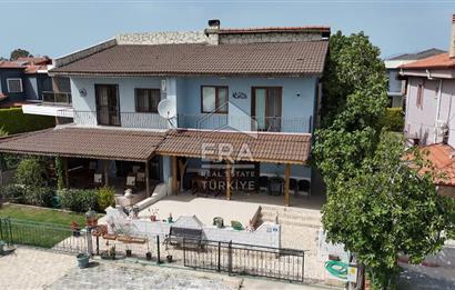 Alaçatı Çamlık Yolda Muhteşem Villa
