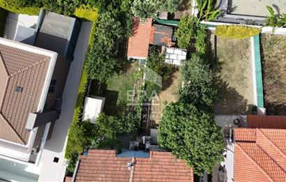 Alaçatı Çamlık Yolda Muhteşem Villa