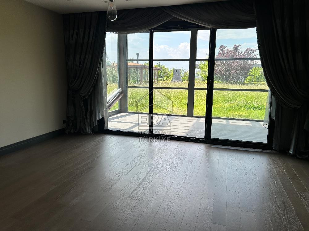 Mesa Yeşilyaka’da Satılık Doğa ile İç İçe Lüks Villa 