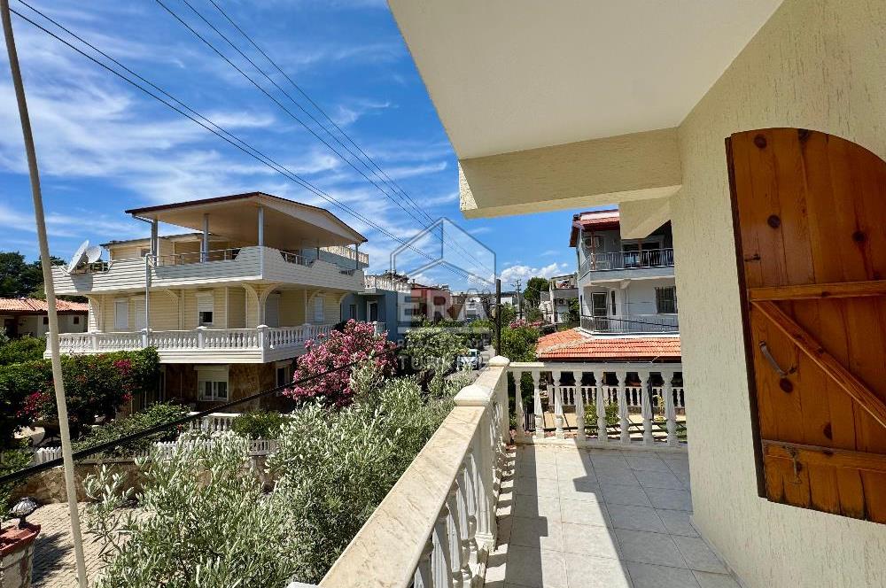 Seferihisar Payamlı Ürkmez Plajı Yakını 5+1 Satılık Villa