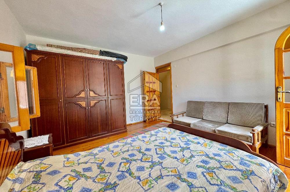 Seferihisar Payamlı Ürkmez Plajı Yakını 5+1 Satılık Villa