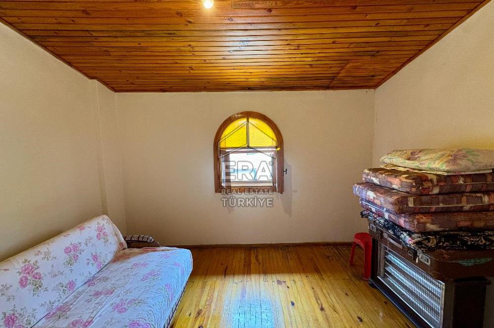 Seferihisar Payamlı Ürkmez Plajı Yakını 5+1 Satılık Villa
