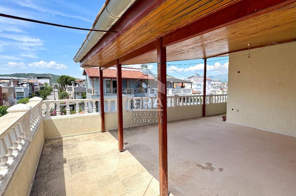 Seferihisar Payamlı Ürkmez Plajı Yakını 5+1 Satılık Villa