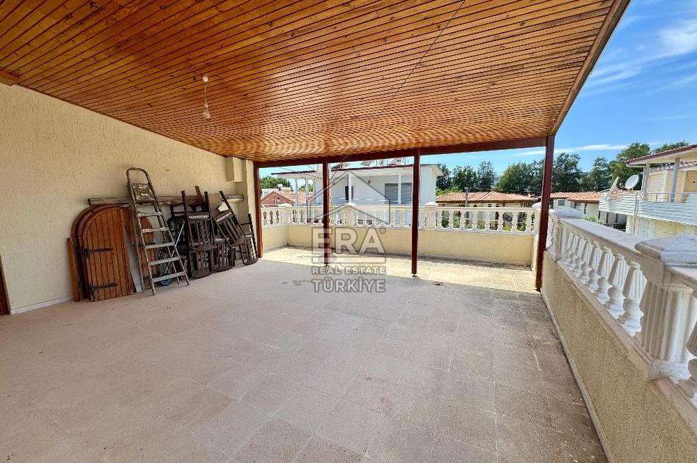 Seferihisar Payamlı Ürkmez Plajı Yakını 5+1 Satılık Villa