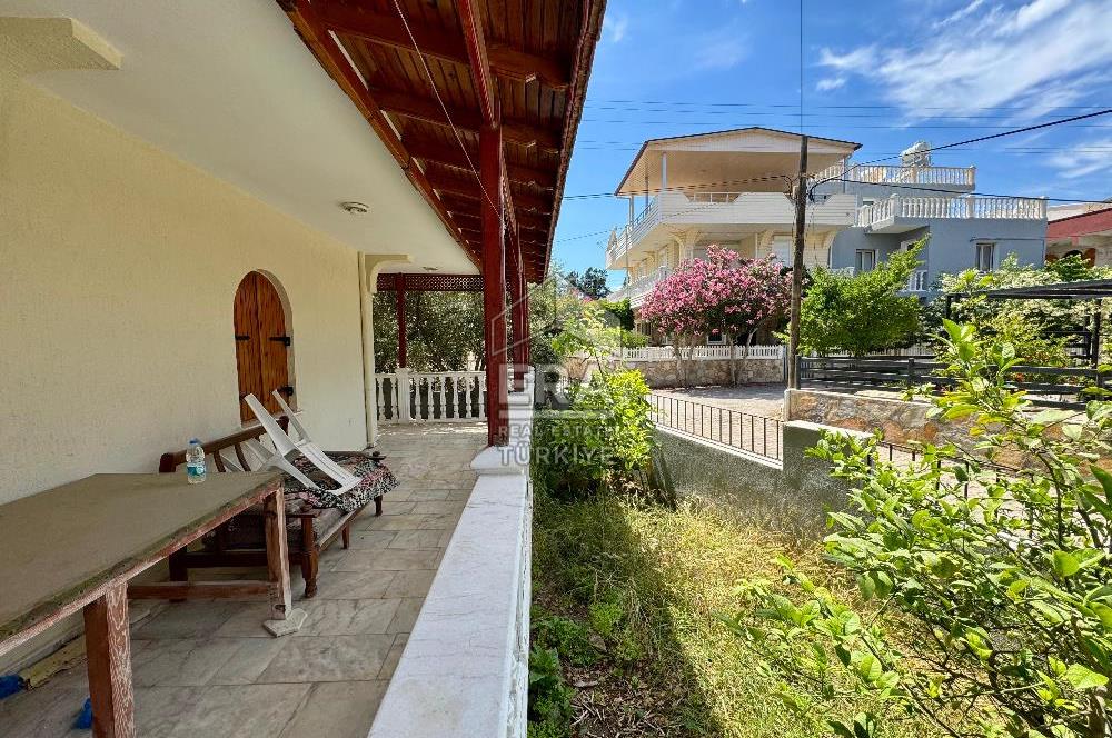 Seferihisar Payamlı Ürkmez Plajı Yakını 5+1 Satılık Villa