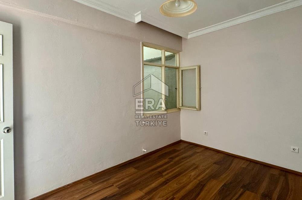 Balçova Ata Caddesi Satılık 2+1 Daire