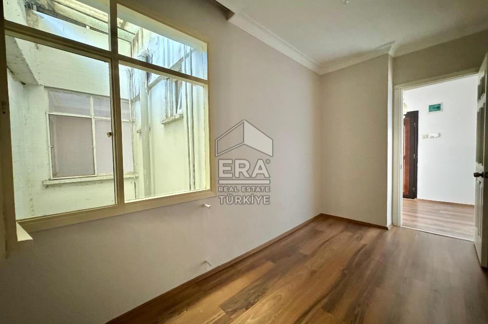 Balçova Ata Caddesi Satılık 2+1 Daire