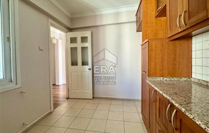Balçova Ata Caddesi Satılık 2+1 Daire