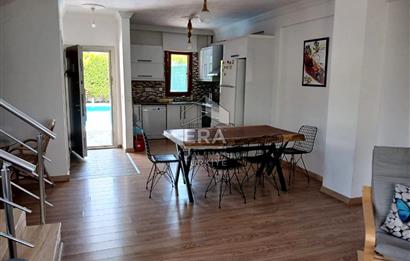 Çeşme Şifne Denize Yürüme Mesafesinde Satılık 3+1 Havuzlu Villa