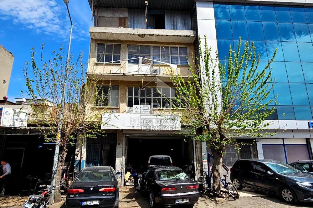 Konak 1. Sanayi Geniş Sokak Satılık 4 Katlı Komple Bina