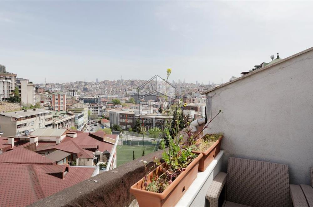 Eyüp Alibeyköyde Lüks Sitede Eşyalı Satılık Dubleks Daire