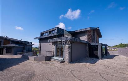 Sarıyer Uskumruköy'de 4+2, 430m2 Lüks İkiz Villa