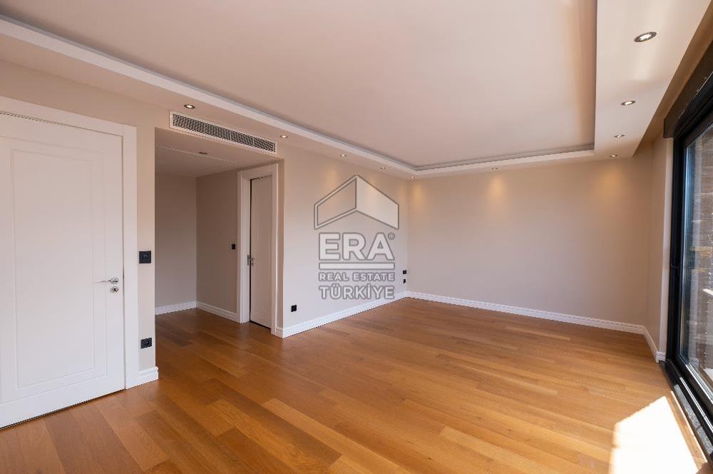 Sarıyer Uskumruköy'de 4+2, 430m2 Lüks İkiz Villa