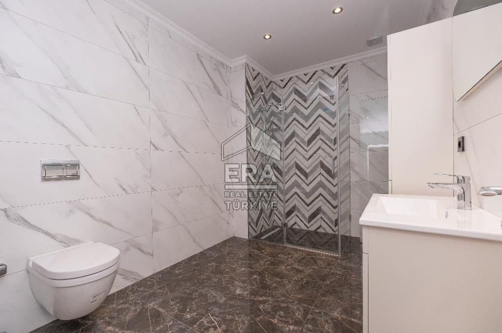 Sarıyer Uskumruköy'de 4+2, 430m2 Lüks İkiz Villa