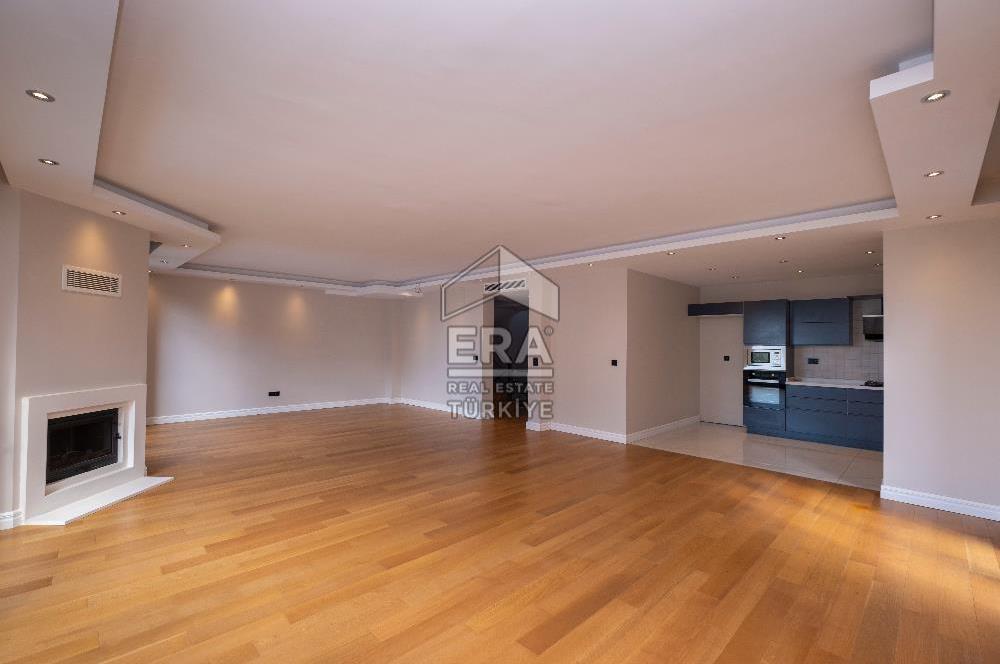 Sarıyer Uskumruköy'de 4+2, 430m2 Lüks İkiz Villa