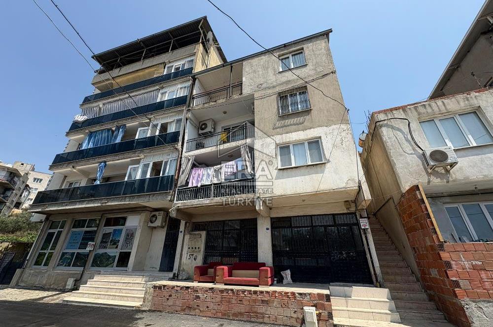 Bornova Kavaklıdere Mah. Çıtak Cad. Üzerinde Satılık 2+1 Daire