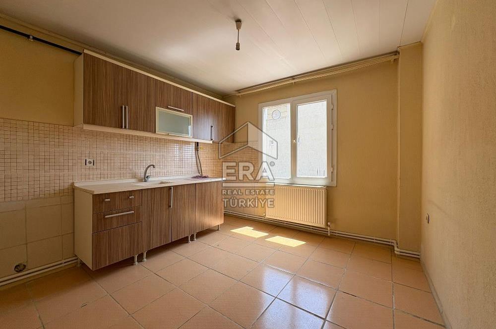 Bornova Kavaklıdere Mah. Çıtak Cad. Üzerinde Satılık 2+1 Daire