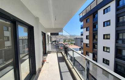 İZMİR MENEMENDE MERKEZİ KONUMDA SIFIR 2+1 DAİRE İZBAN YAKINI