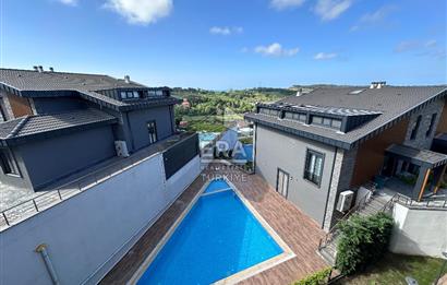 Sarıyer Uskumruköy'de 4+2, 430m2 Lüks İkiz Villa