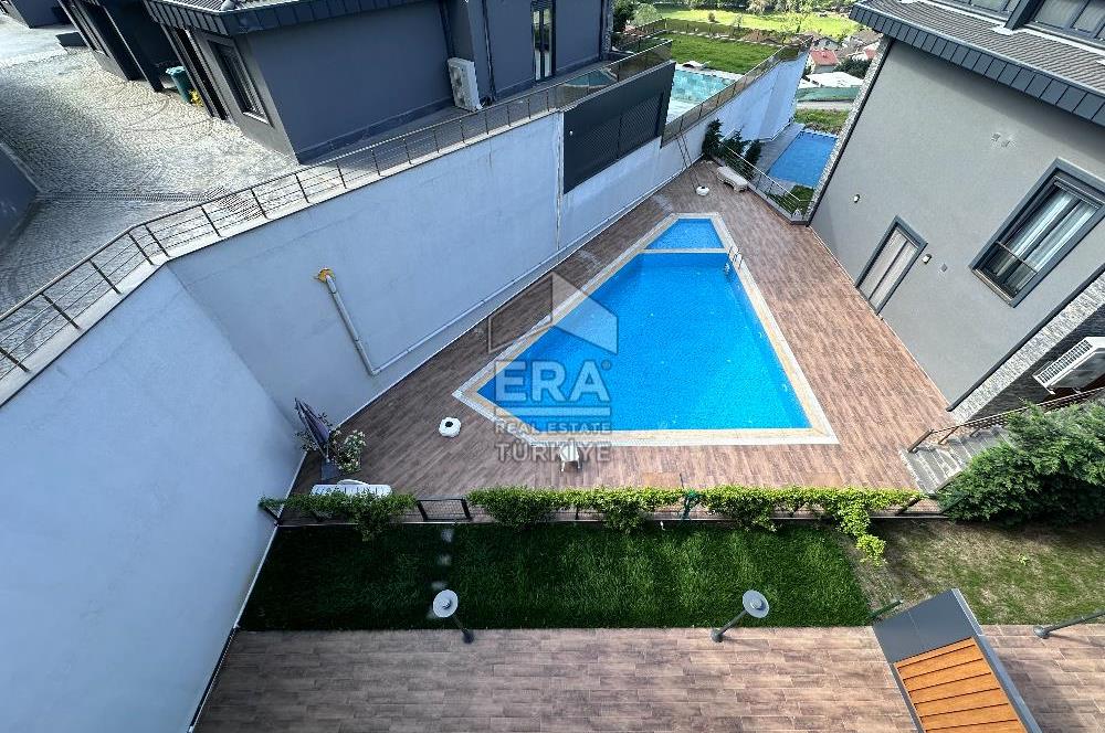 Sarıyer Uskumruköy'de 4+2, 430m2 Lüks İkiz Villa