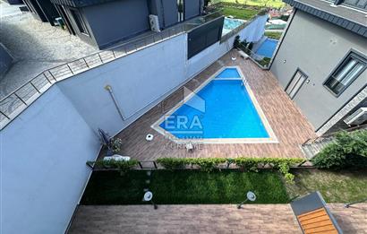 Sarıyer Uskumruköy'de 4+2, 430m2 Lüks İkiz Villa