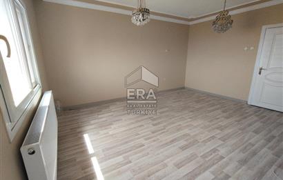 ÇiğliAhmet Taner Kışlalı Mah.Tadilatlı Kapalı Mutfak 2+1 Satılık