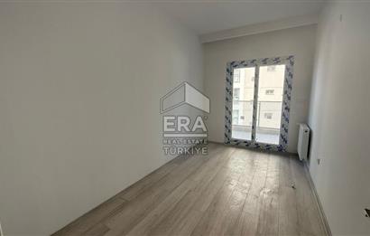 Çiğli Uğur Mumcu Mahallesi Site İçinde Satılık 2+1 Daire