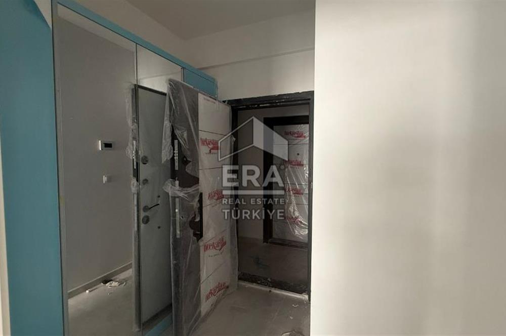 Çiğli Uğur Mumcu Mahallesi Site İçinde Satılık 2+1 Daire