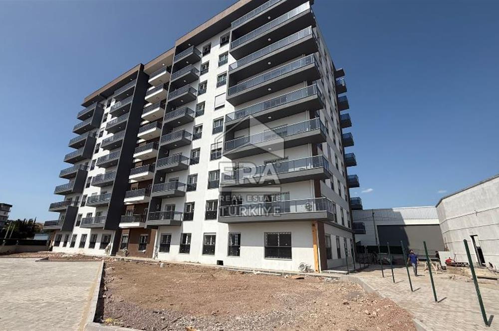 Çiğli Uğur Mumcu Mahallesi Site İçinde Satılık 2+1 Daire