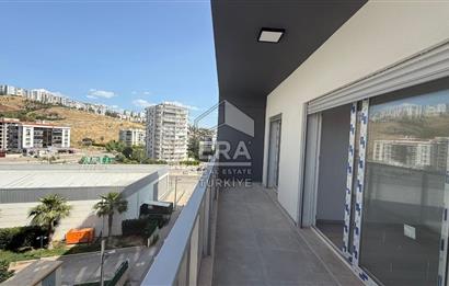Çiğli Uğur Mumcu Mahallesi Site İçinde Satılık 2+1 Daire