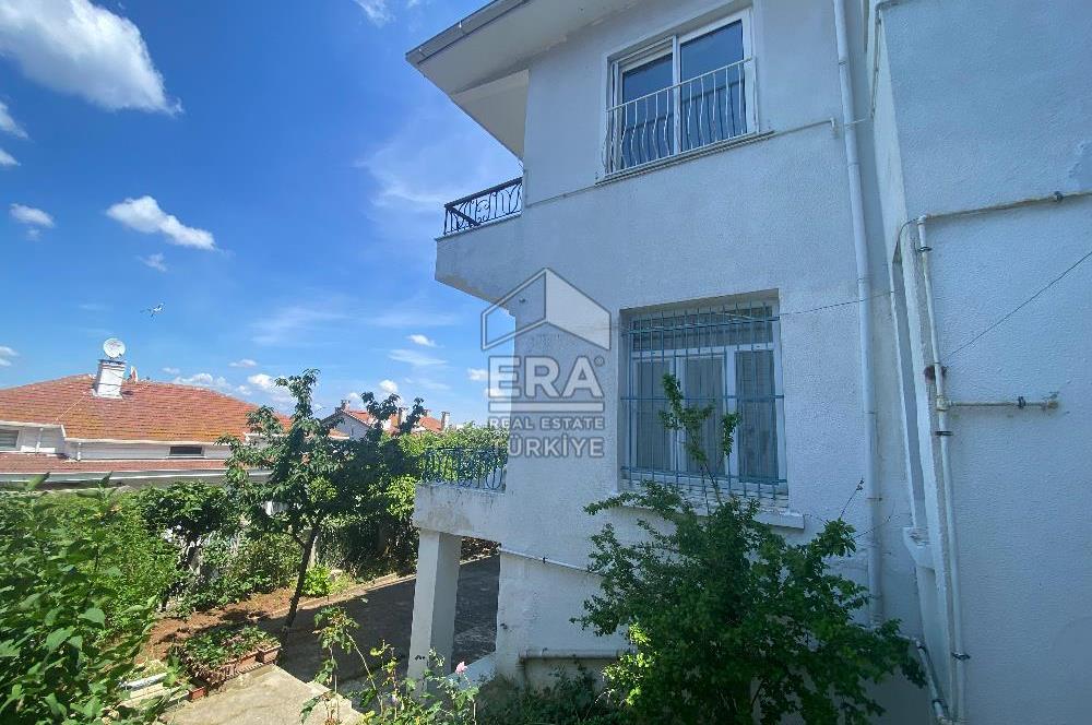 HEYBELİADA'DA GENİŞ BAHÇELİ MÜSTAKİL 2+1 