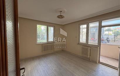 ERA PORT GÜVENCESİYLE BAHÇELİEVLER'DE BODRUM KAT SATILIK DAİRE