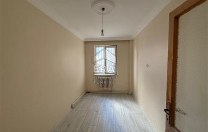ERA PORT GÜVENCESİYLE BAHÇELİEVLER'DE BODRUM KAT SATILIK DAİRE